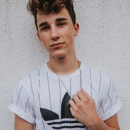 Hunter Rowland Quiz 💜