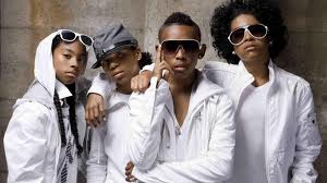 HANG OUT WITH MB