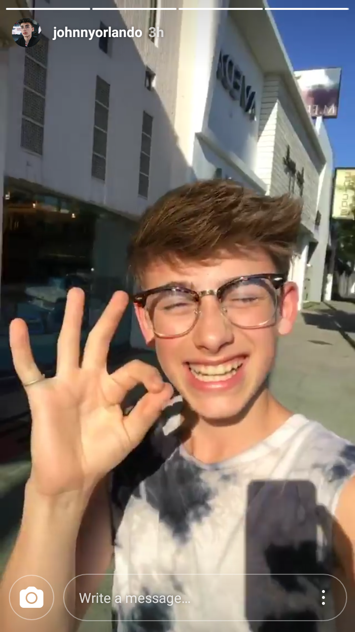 Johnny Orlando fans👌