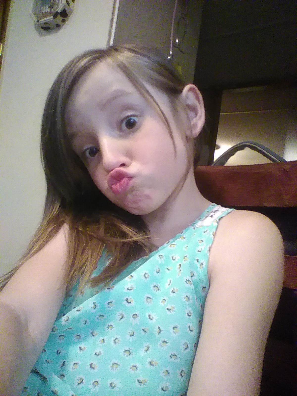 Do I look pretty