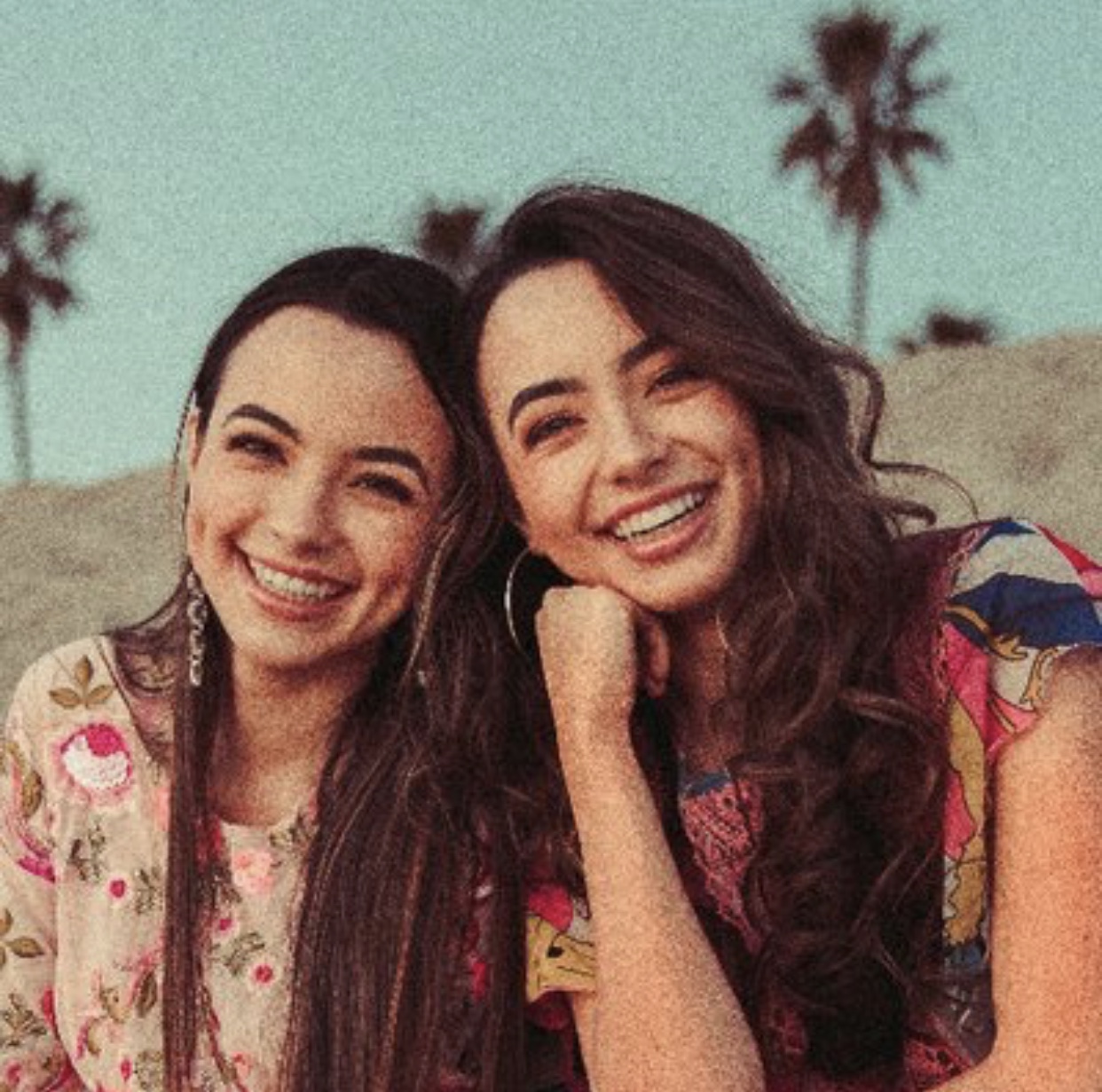 How well do you know the Merrell Twins👯‍♀️♥️