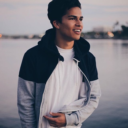 alex aiono