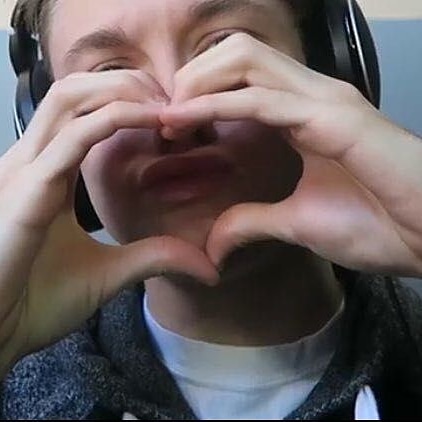 Who sketch have a crush on