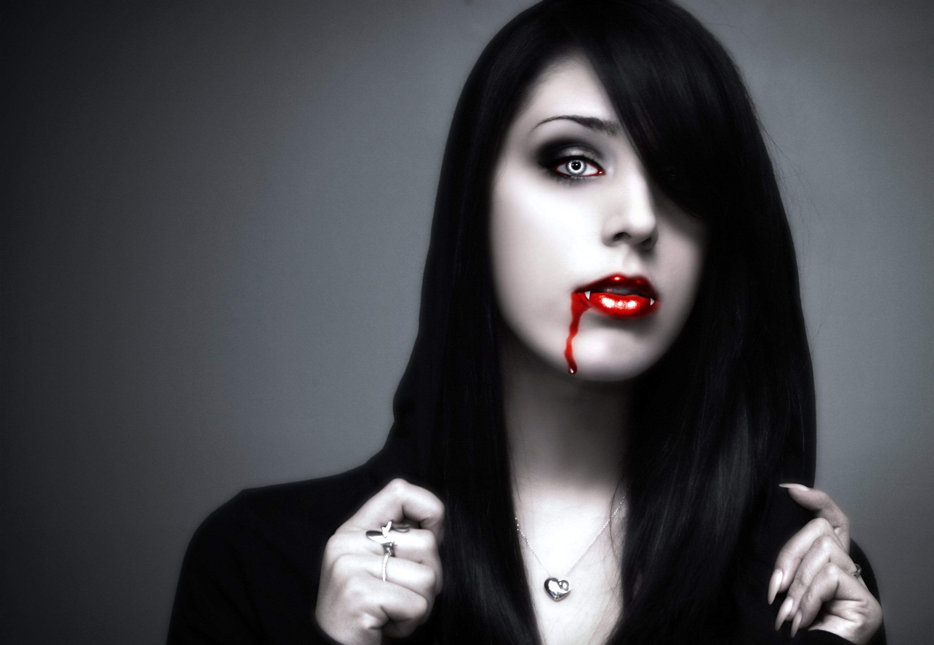 r u a  vampire (created by a real vampire