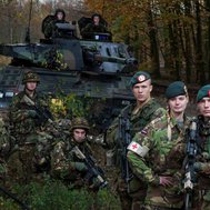 werken in de  geüniformeerde  dienstverlening en veiligheid