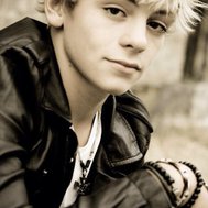 can you be ross 's girlfriend
