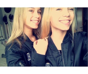 How well you know Lisa and lena