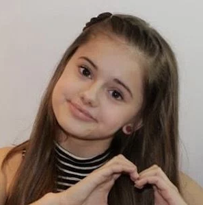 Ellie louise