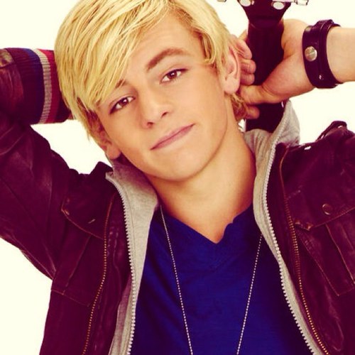 can you be ross lynch's girlfriend