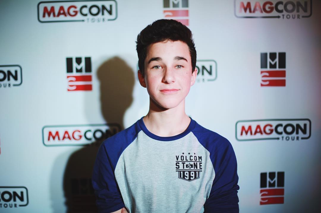 Is Hunter Rowland hot or not?