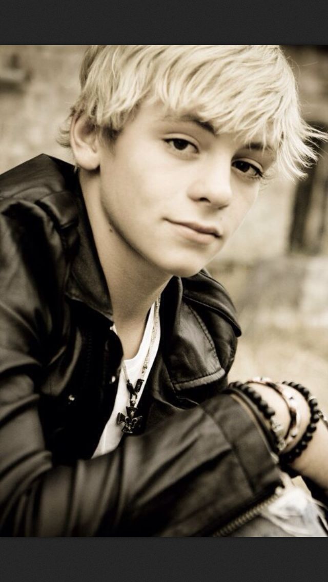 can you be ross 's girlfriend